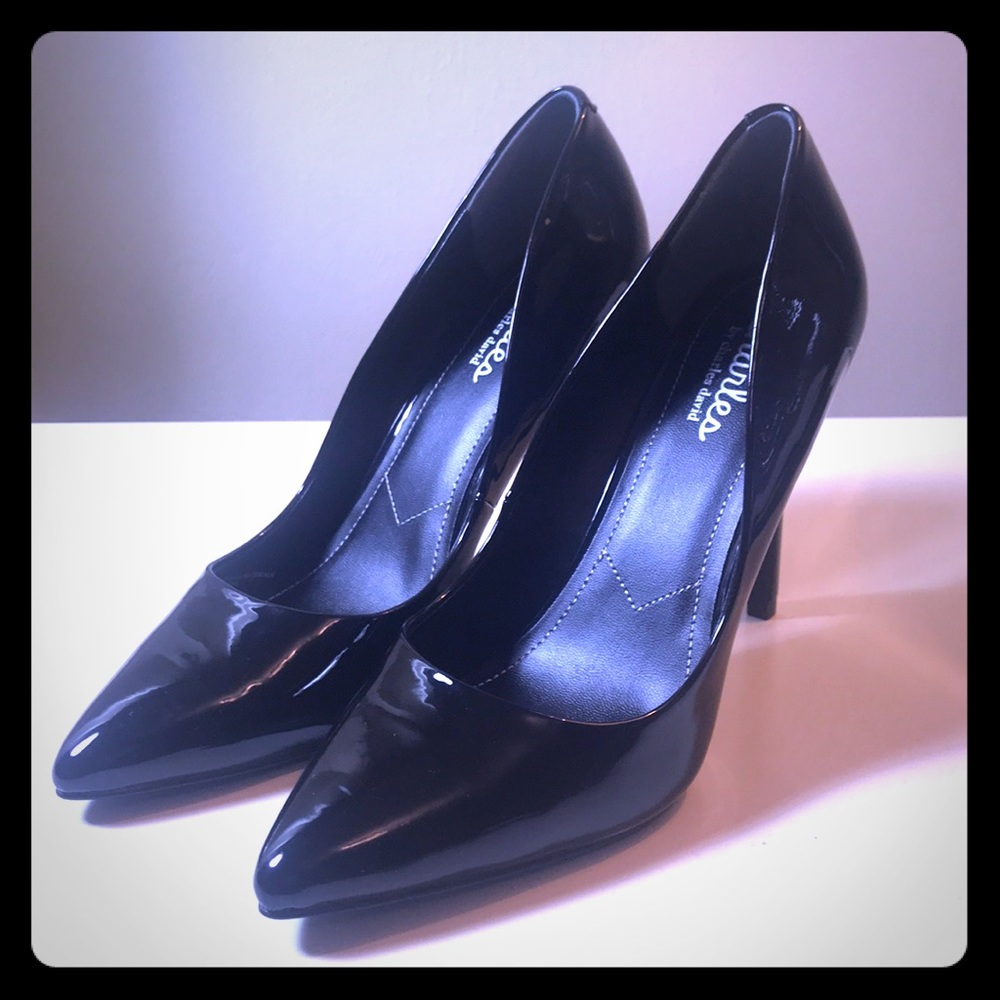 Charles David Pumps